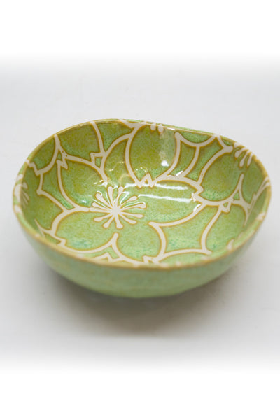 Small Bowl Set with Gift Box: Sankakukobuchisen